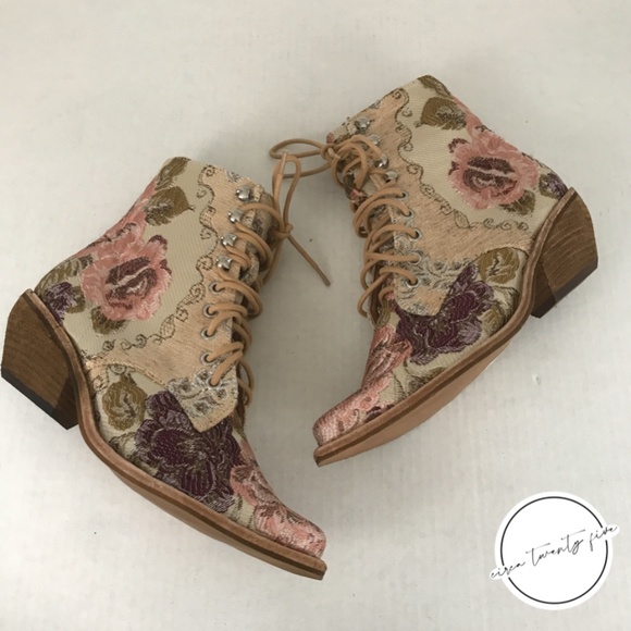 Jeffrey Campbell Shoes - JEFFREY CAMPBELL Elmcroft Boots Velvet Bootie 7.5